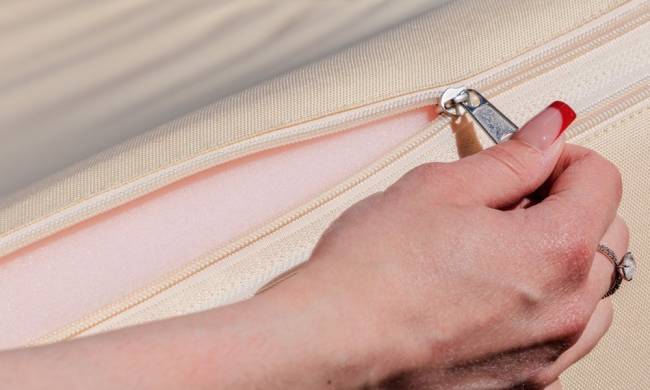 Пластиковый шезлонг Royal Family MARK антрацит (с матрасом) Пластиковый шезлонг Royal Family MARK антрацит (с матрасом)