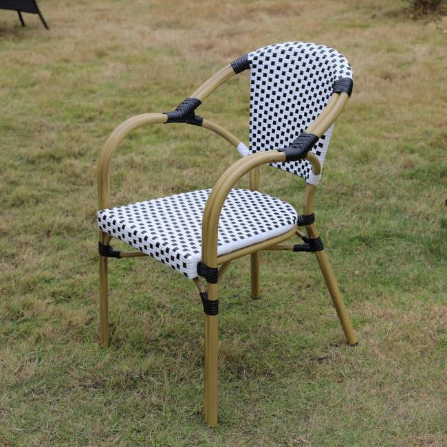 "Кабри" плетеный стул из искусственного ротанга, цвет черно-белый